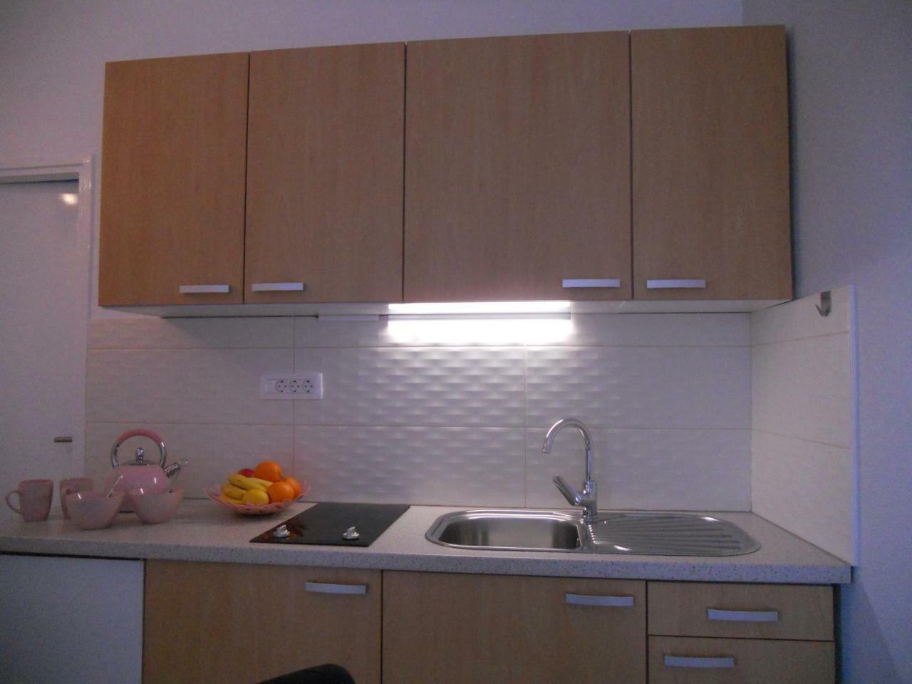 Apartments Mihalic I Башка Экстерьер фото